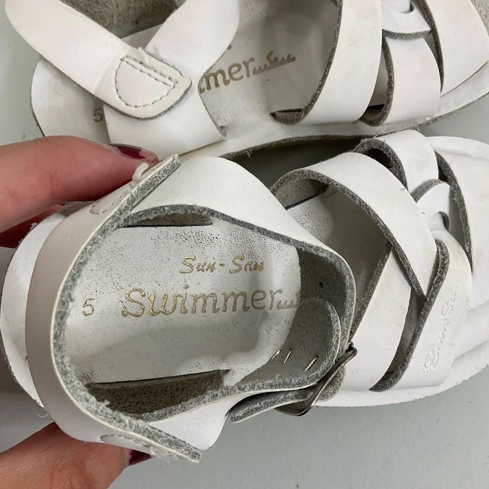 Saltwater Sun Sans White Sandals‎ Size 5